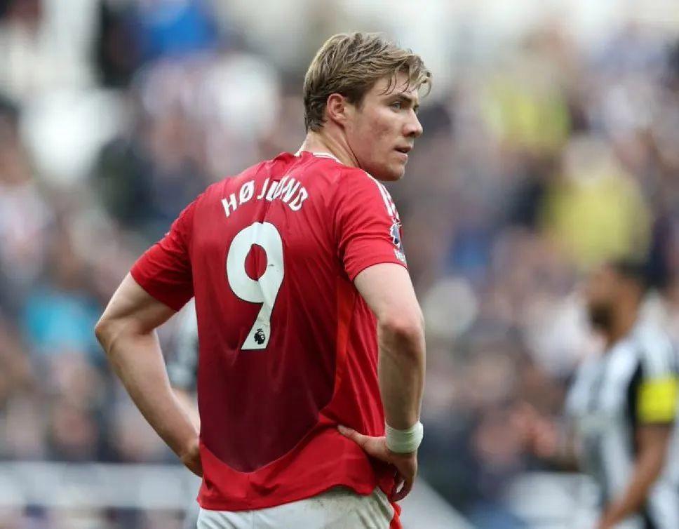 转折点！费耶诺德队长鼓劲；欧篮联今夜攻防权衡；媒体盛赞；资深球员宣示担当的简单介绍