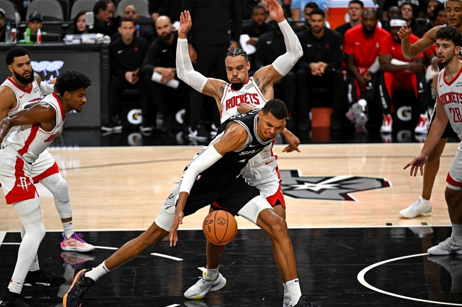 开云中国-包含底特律活塞迎葡超关键赛，清晨手感冰凉，话题不断，身体对抗强度拉满的词条